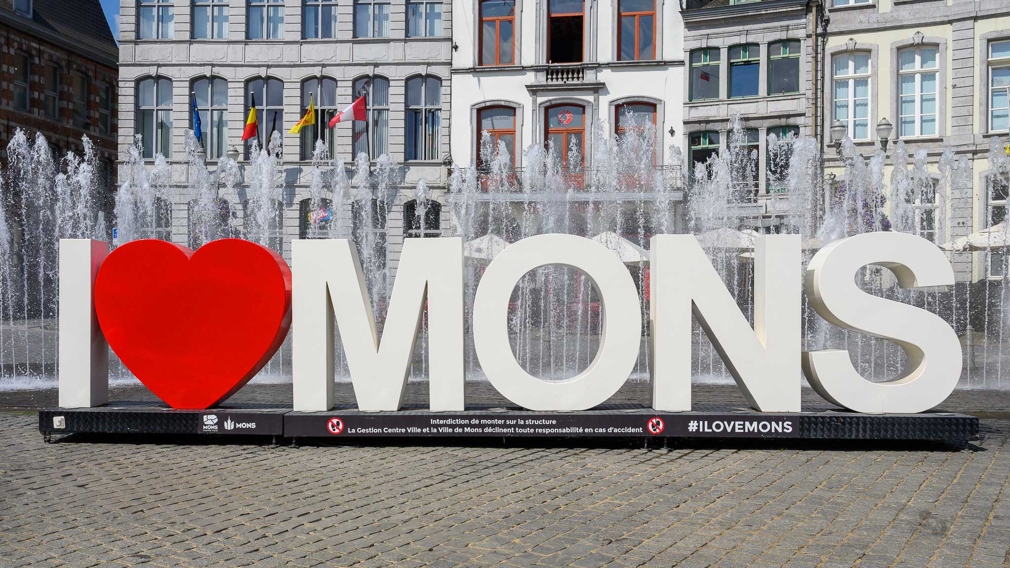 Mons-9775 I love mons